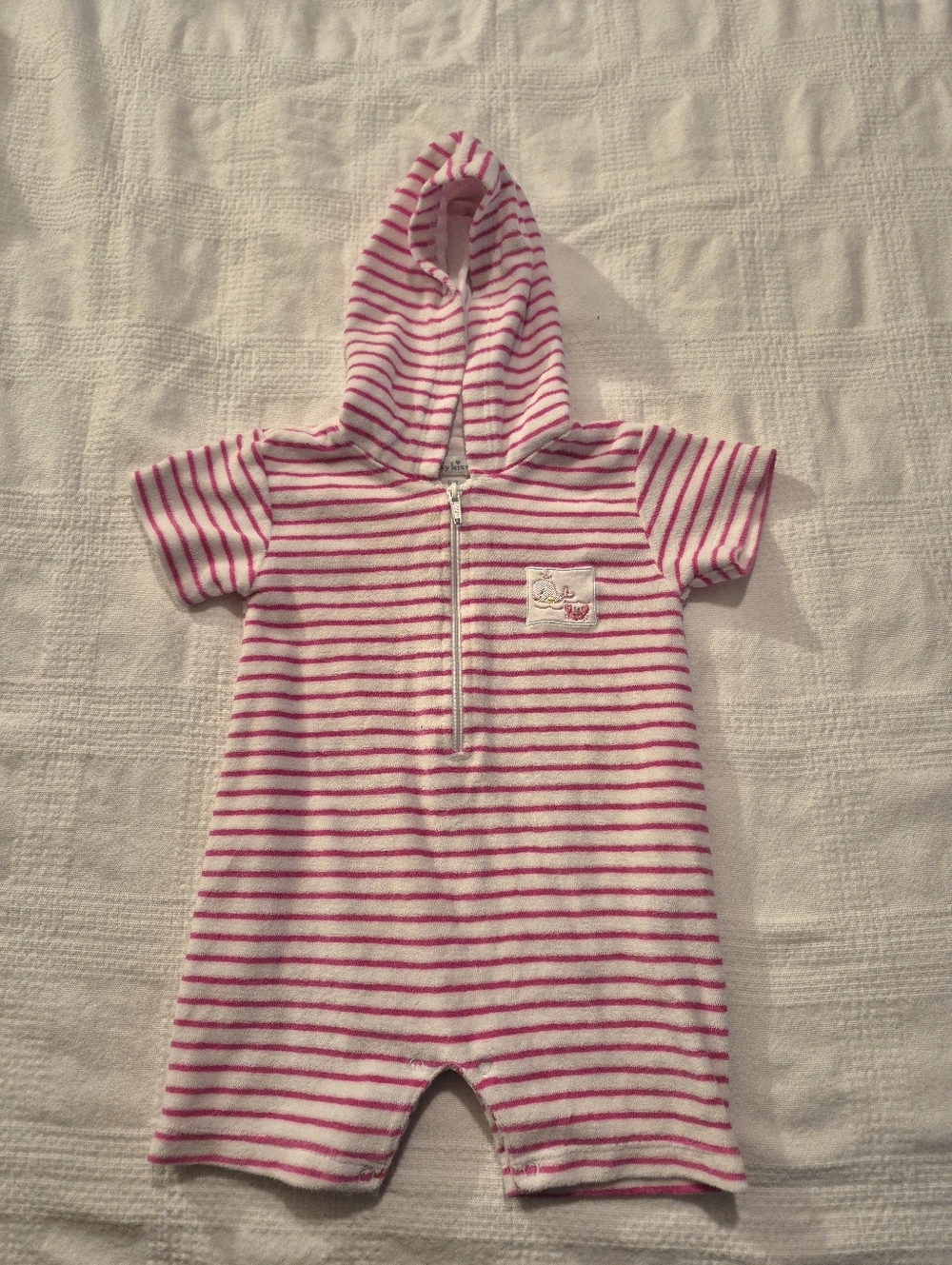 Kissy Kissy girls size 6-9 months pink & white striped terry hooded romper VGUC